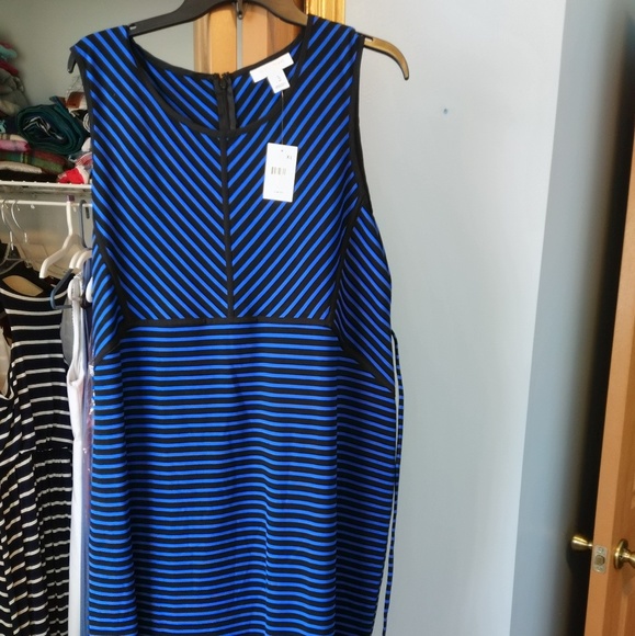 Maternity dress - Picture 1 of 2